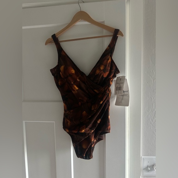 Miraclesuit Oceanus One Piece Swimsuit - Picture 12 of 14